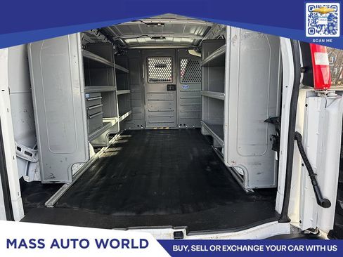 Used 2019 Chevrolet Express 3500 w/ Driver Convenience Package image 11