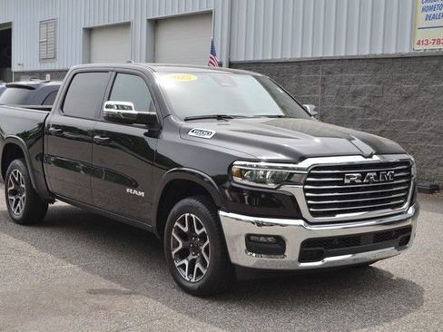 Used 2025 RAM 1500 Laramie AWD/4WD image 2