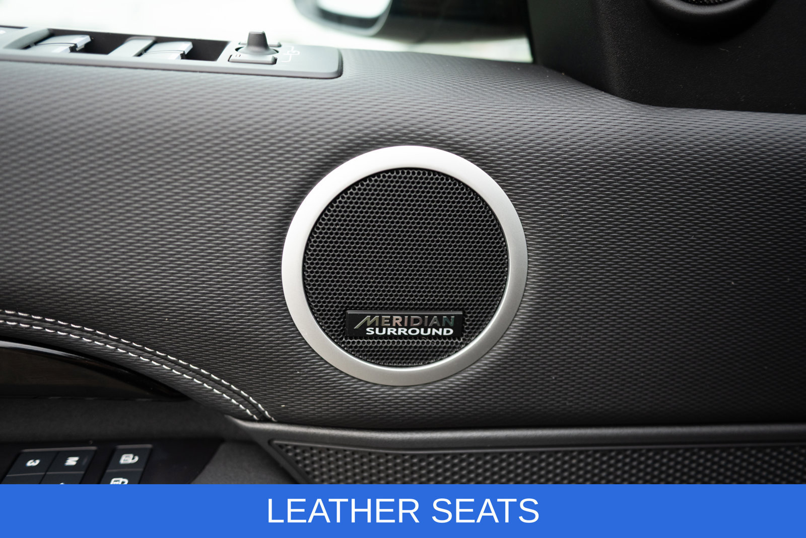 Used 2023 Land Rover Discovery HSE R-Dynamic AWD/4WD image 20