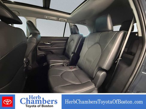 Used 2026 Toyota Grand Highlander AWD Hybrid image 19