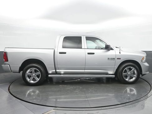 Used 2018 RAM 1500 Express w/ Express Value Package AWD/4WD image 6