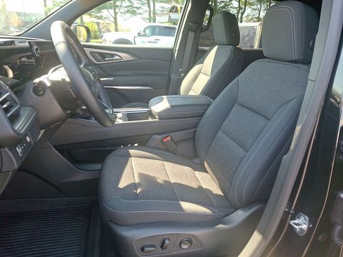 New 2026 Chevrolet Traverse LT w/ LPO, Floor Liner Package FWD image 14