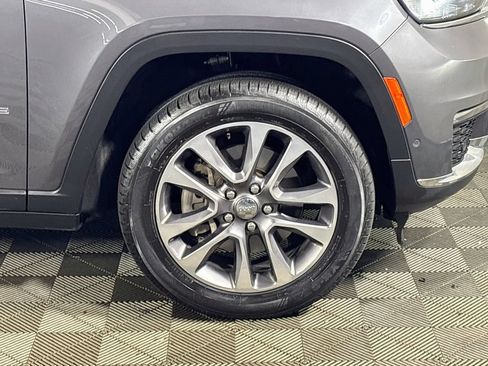 Used 2022 Jeep Grand Cherokee L Limited w/ Luxury Tech Group II AWD/4WD image 24