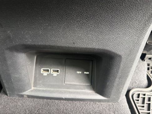 Used 2021 Volkswagen Atlas SE image 19