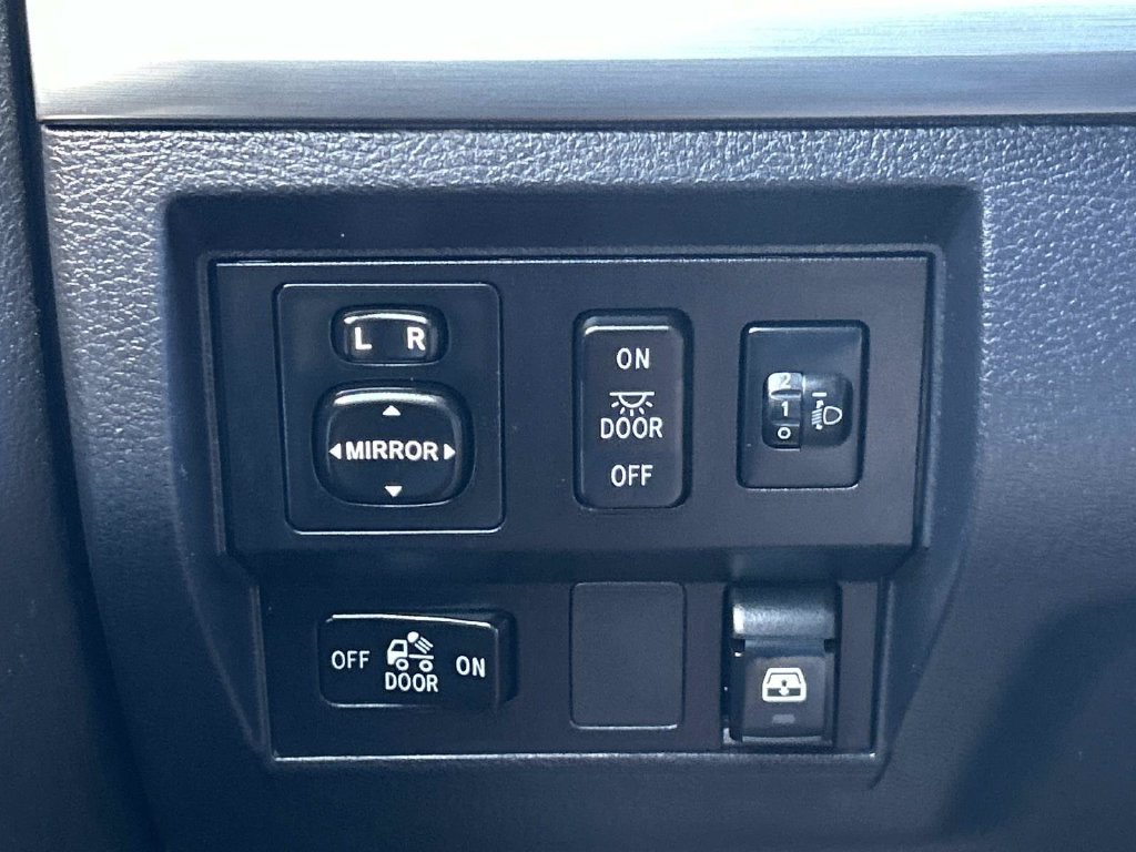 Used 2017 Toyota Tundra TRD Pro AWD/4WD image 27