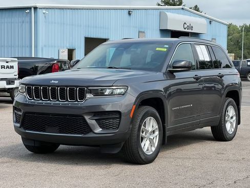 Used 2025 Jeep Grand Cherokee Laredo X w/ Luxury Tech Group I AWD/4WD image 42