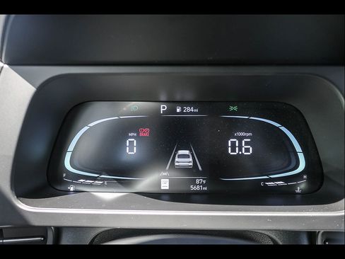 Certified 2026 Hyundai Elantra Sport FWD image 31
