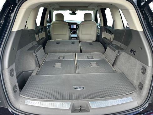 Used 2021 Cadillac XT6 Premium Luxury image 18