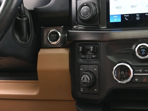 Used 2023 Ford F250 Lariat w/ Lariat Ultimate Package AWD/4WD image 37