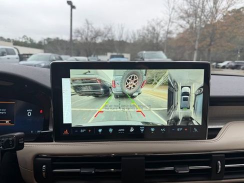 New 2026 Lincoln Corsair Premiere image 16