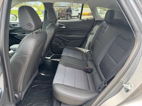 Certified 2024 Chevrolet Trax LT FWD image 16