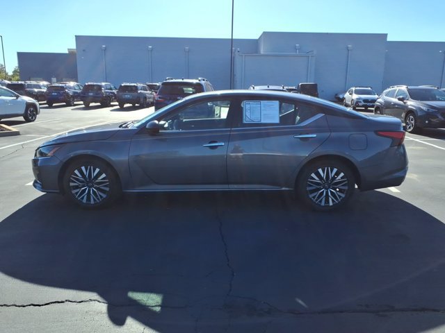 Used 2025 Nissan Altima 2.5 SV FWD image 4