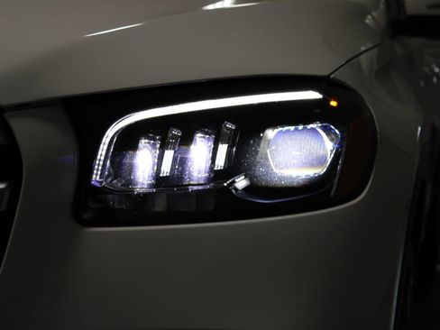 Used 2025 Mercedes-Benz GLS 450 4MATIC image 48