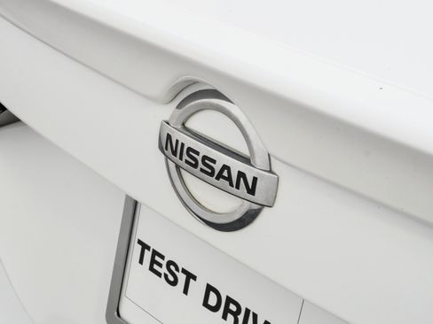 Used 2023 Nissan Sentra SV FWD image 33