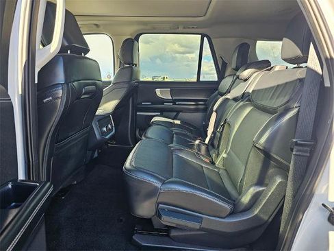 Certified 2025 Ford Expedition Max Platinum image 12