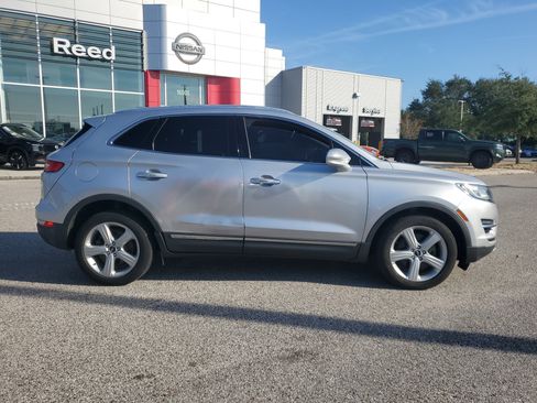 Used 2018 Lincoln MKC Premiere image 4
