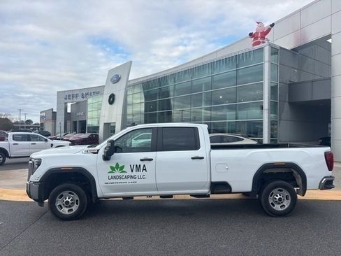 Used 2024 GMC Sierra 2500 Pro w/ Convenience Package image 2