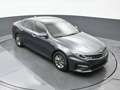 Used 2020 Kia Optima LX image 29