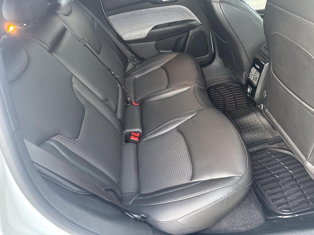 Used 2023 Jeep Compass Latitude AWD/4WD image 16
