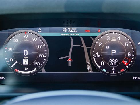 Used 2023 Land Rover Defender 110 S image 24