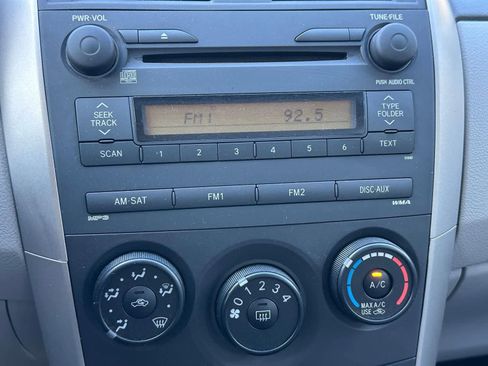 Used 2009 Toyota Corolla LE FWD image 20