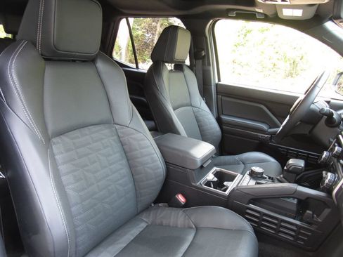 Used 2025 Toyota 4Runner TRD Off-Road Premium w/ Tow Technology Package AWD/4WD image 19