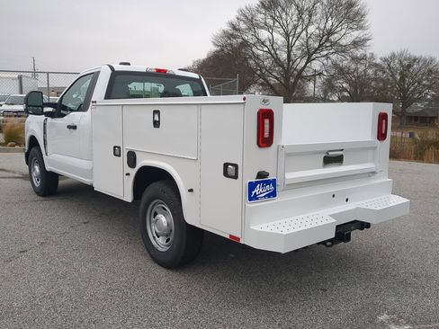 New 2026 Ford F250 XL image 5
