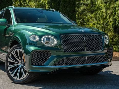 Used 2022 Bentley Bentayga AWD/4WD image 6