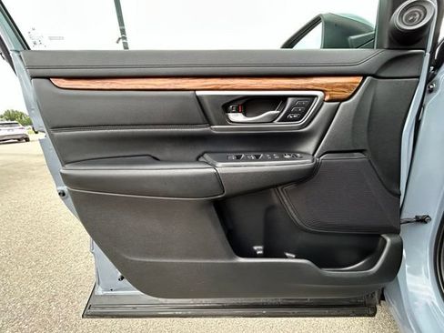 Used 2020 Honda CR-V Touring image 31