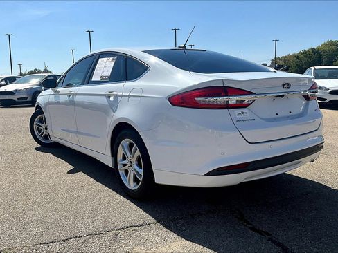 Used 2018 Ford Fusion SE image 5