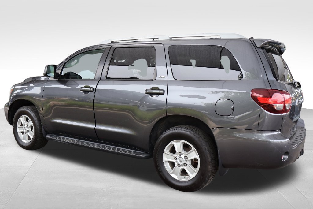 Used 2019 Toyota Sequoia SR5 AWD/4WD image 11