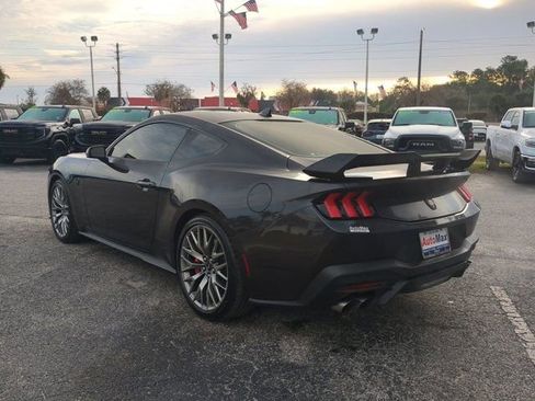 Used 2024 Ford Mustang GT Premium image 6