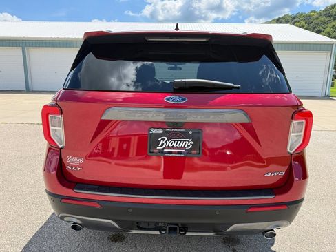Used 2023 Ford Explorer XLT w/ Equipment Group 202A AWD/4WD image 6