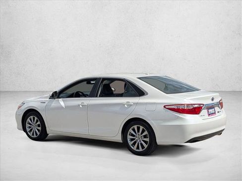 Used 2015 Toyota Camry XLE image 7