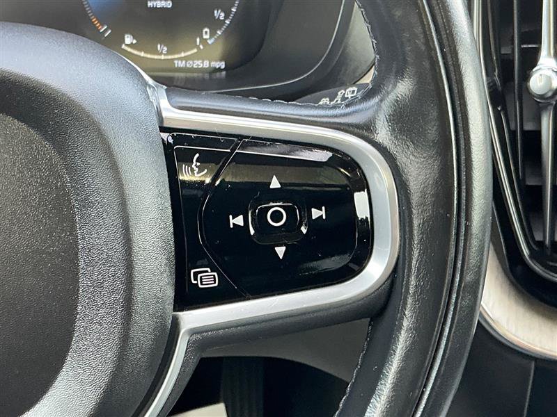 Used 2018 Volvo XC60 T8 Inscription w/ Advanced Package AWD/4WD image 42