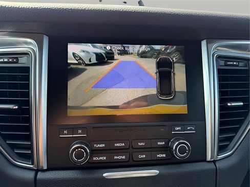 Used 2017 Porsche Macan S image 46