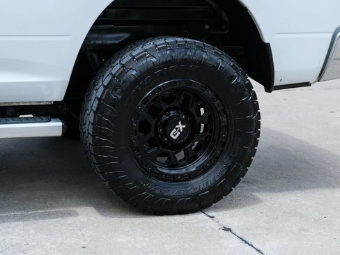 Used 2016 RAM 2500 Tradesman w/ Chrome Appearance Group AWD/4WD image 14