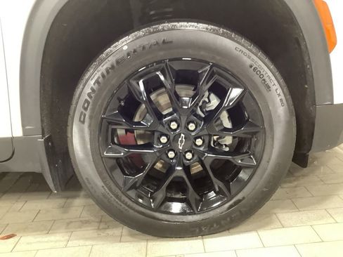 Used 2024 Chevrolet Traverse LT w/ Midnight/Sport Edition image 29