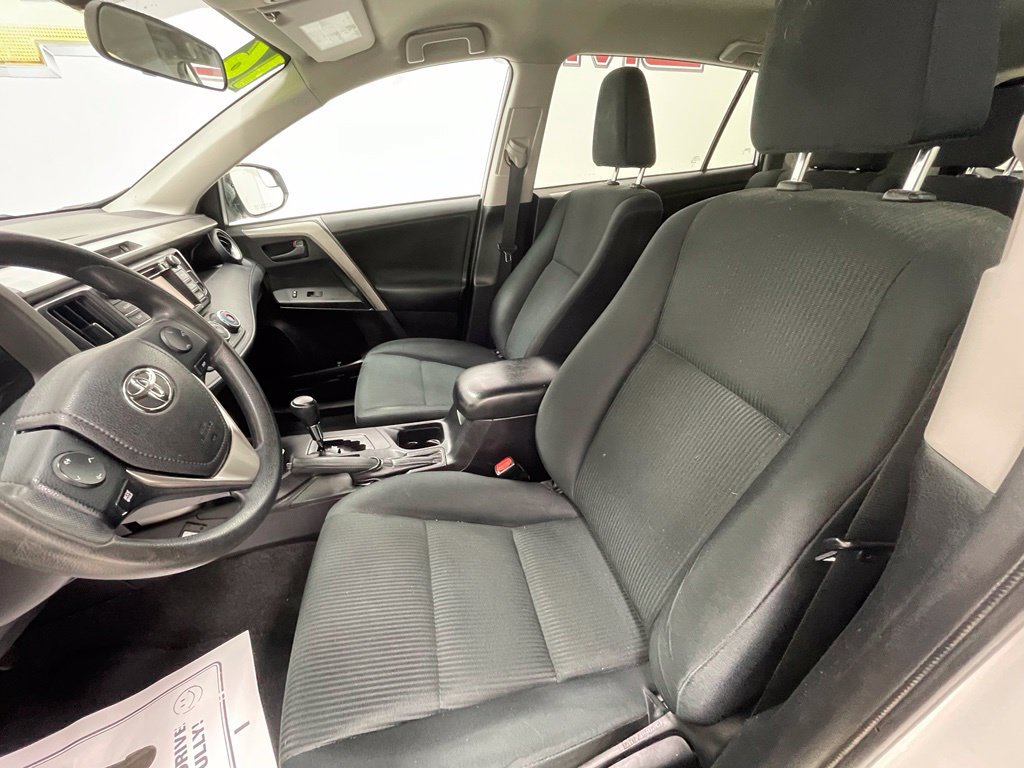 Used 2016 Toyota RAV4 LE AWD/4WD image 13