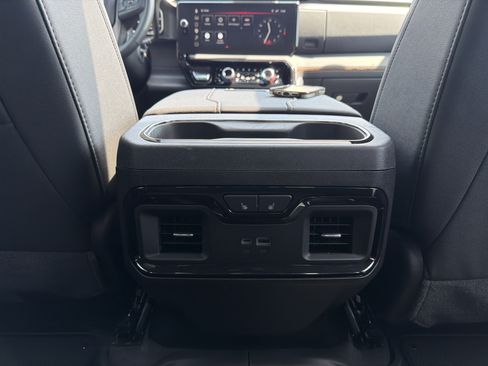 Used 2026 GMC Sierra 2500 AT4 w/ AT4 Premium Plus Package AWD/4WD image 29