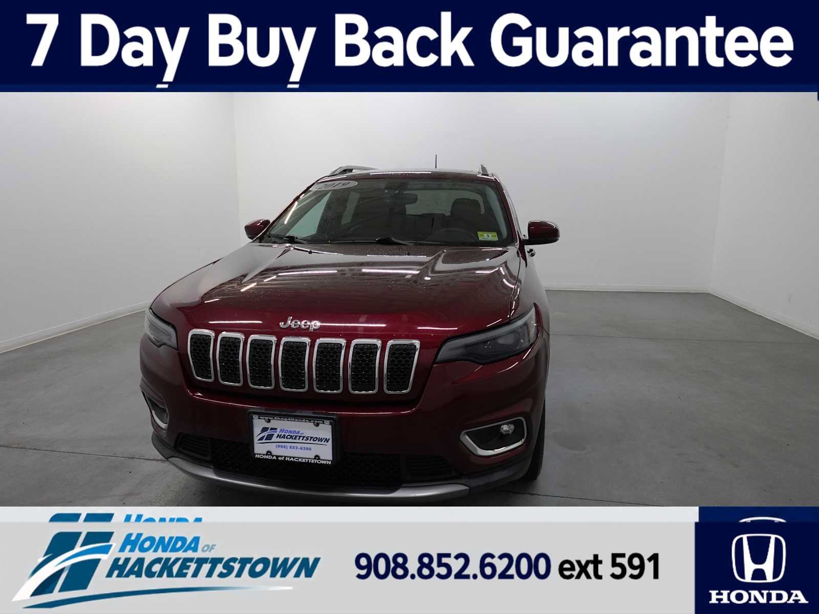 Used 2019 Jeep Cherokee Limited AWD/4WD image 1