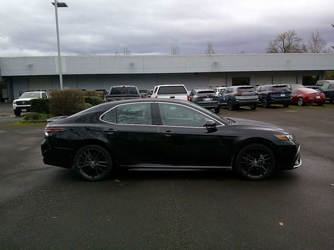 Used 2023 Toyota Camry XSE w/ Navigation Package image 6