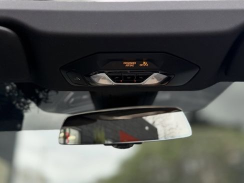 Used 2023 BMW 430i xDrive Convertible w/ M Sport Package image 48