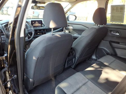Certified 2025 Nissan Rogue SV FWD image 26