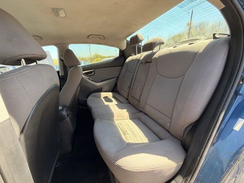 Used 2016 Hyundai Elantra SE FWD image 15