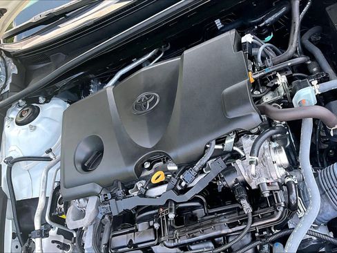 Used 2024 Toyota Camry SE FWD image 33
