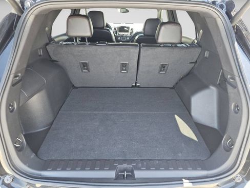 Used 2024 Chevrolet Equinox RS FWD image 24