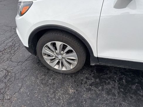 Used 2020 Buick Encore Preferred image 14