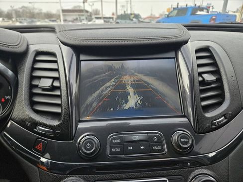 Used 2014 Chevrolet Impala LT w/ Convenience Package image 10