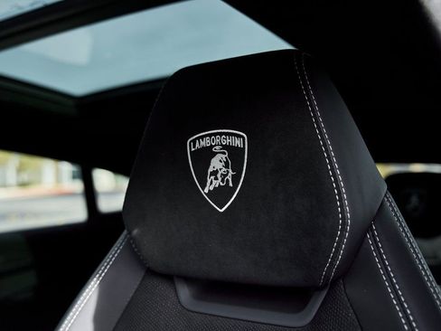 Used 2024 Lamborghini Urus Performante AWD/4WD image 52
